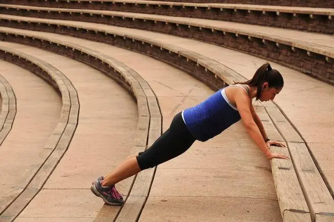Athletes aligning bars during coached demonstrations